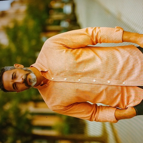 $48 Kirkland Button shirt, size small, tiny red-white plaid, easy care NWOT - Picture 3 of 7